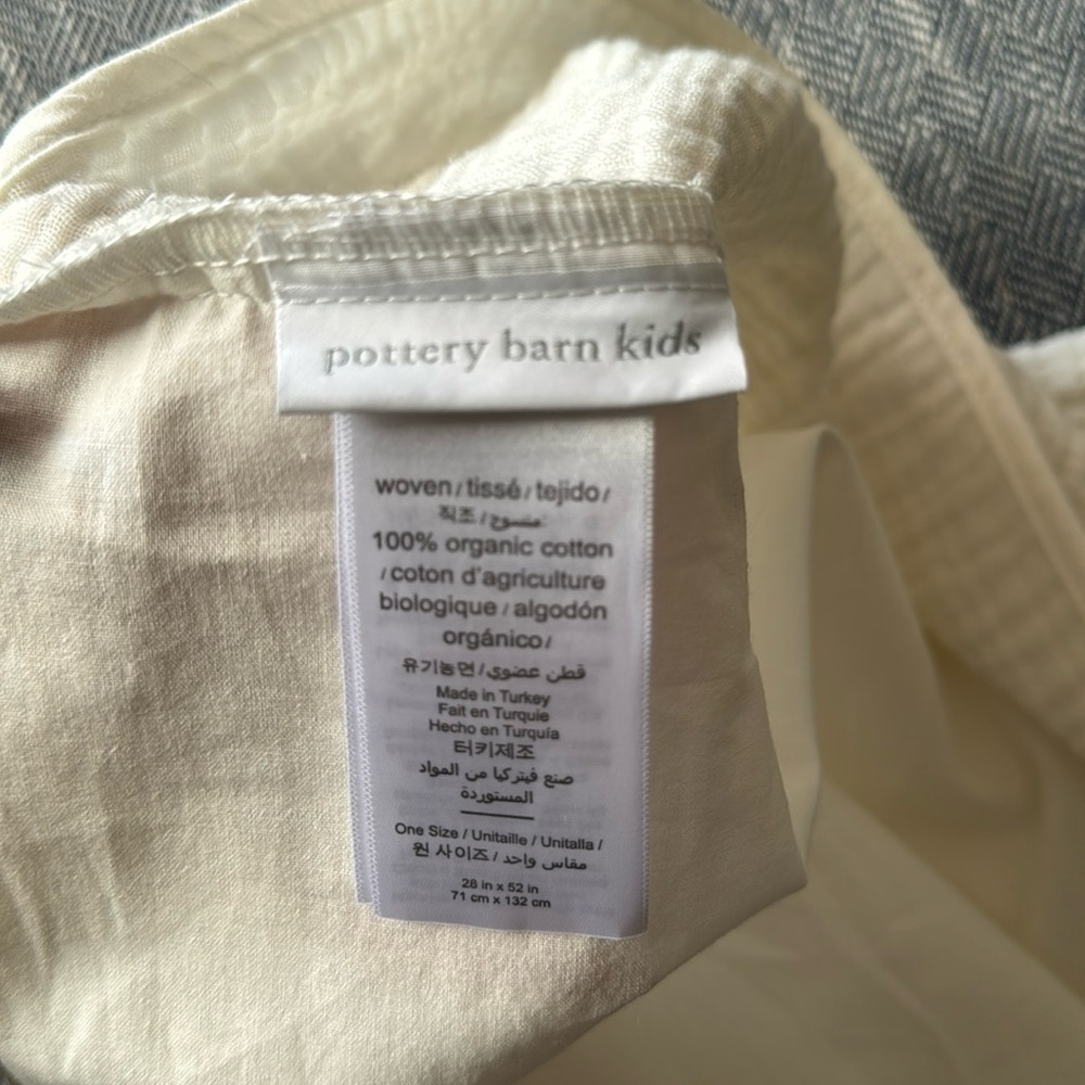 Pottery, barn, kids, organic cotton bedskirt 28x52 inches